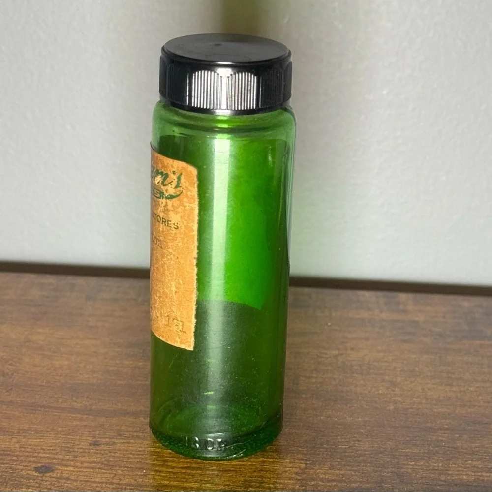 Vintage 1953 Cunningham Drug Stores Detroit‎ MI Green Glass Prescription Bottle